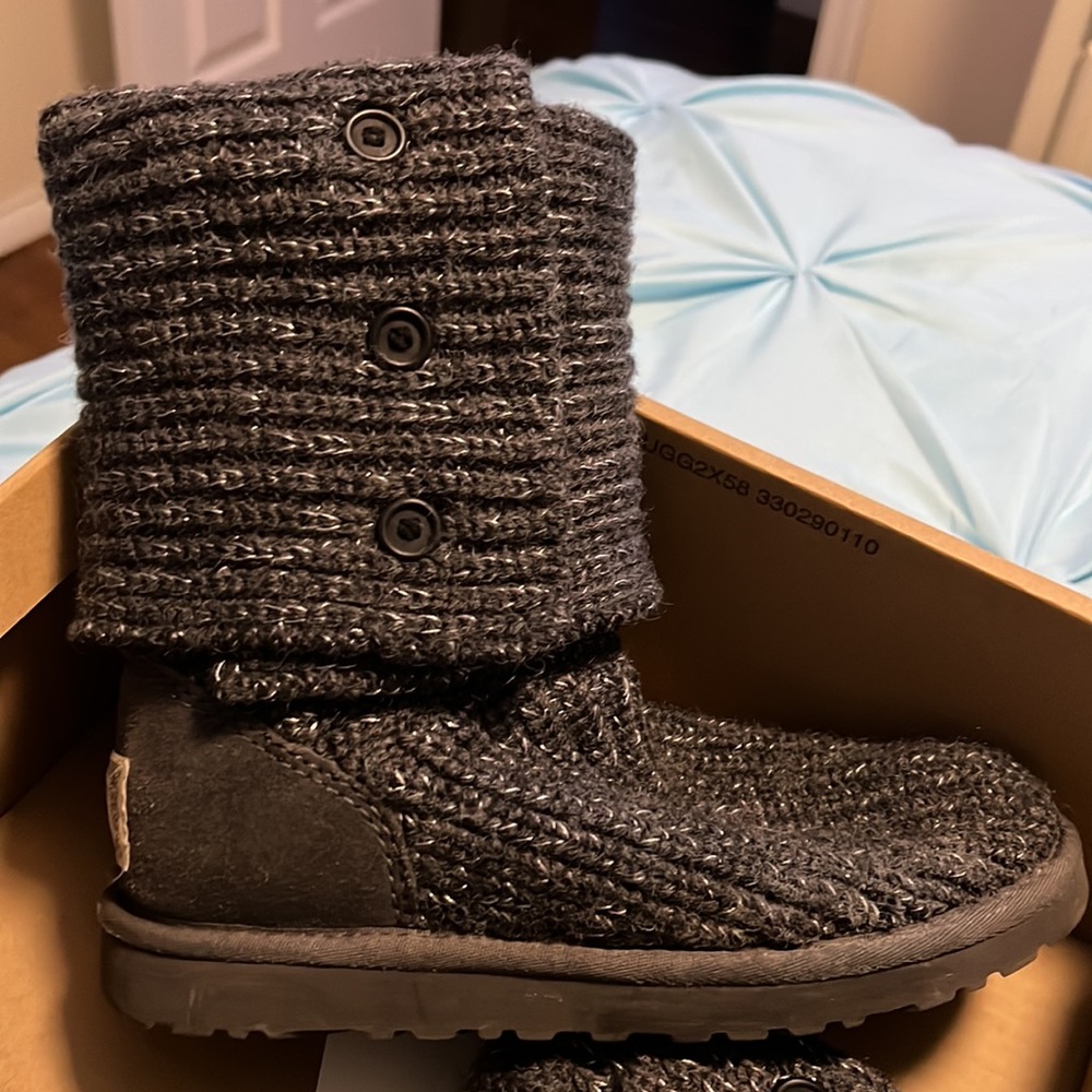 Box kept Classic Cardy UGGS - Picture 2 of 4